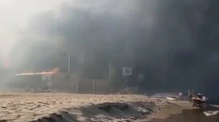 Sicilia in fiamme oltre i 40 gradi, scenario apocalittico:  150 persone salvate via mare. Il capo della Protezione civile: "Peggiorerà"