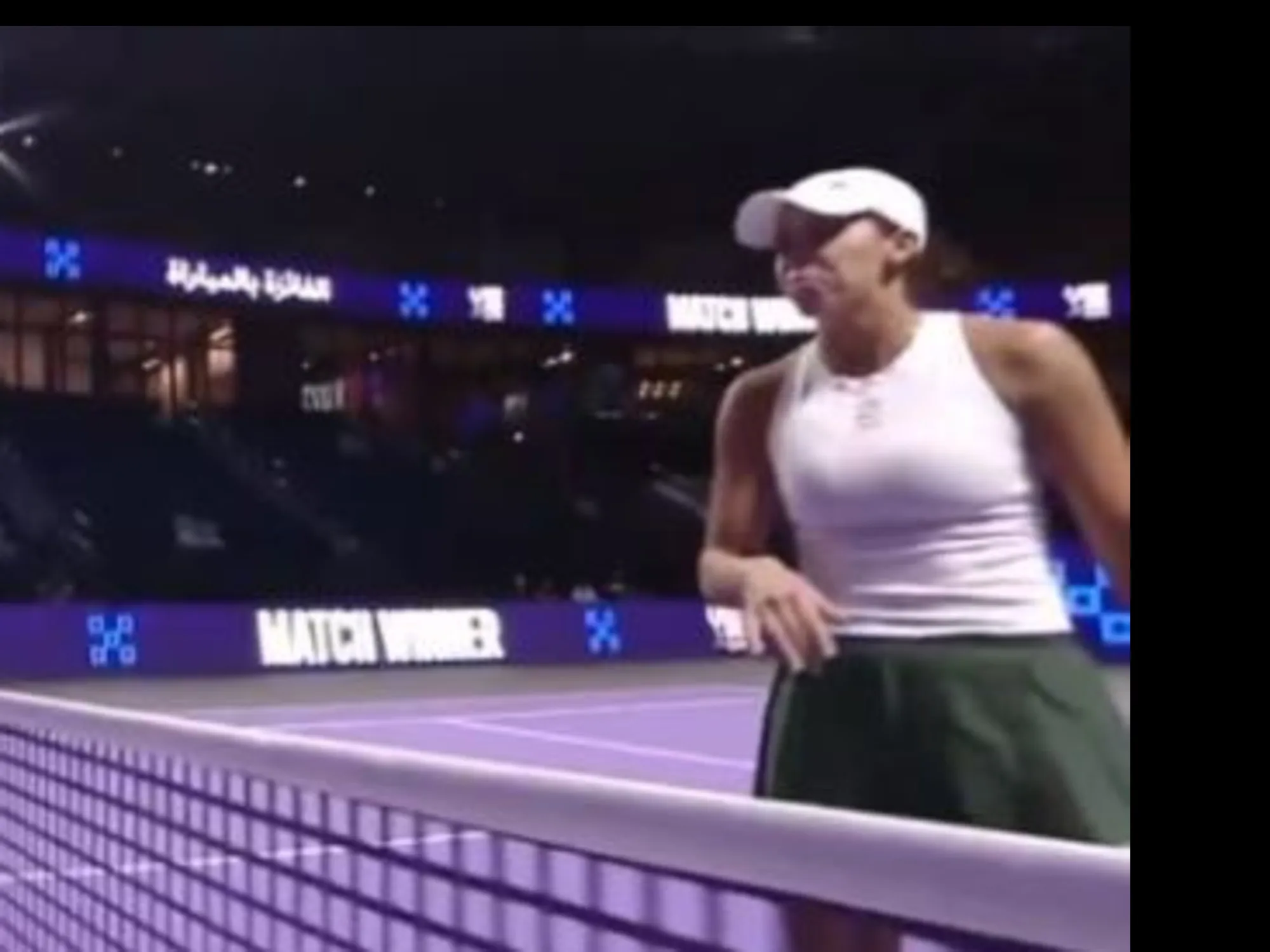 &quot;Perch&eacute; non ti saluto&quot;: Keys non d&agrave; la mano, gelo in campo