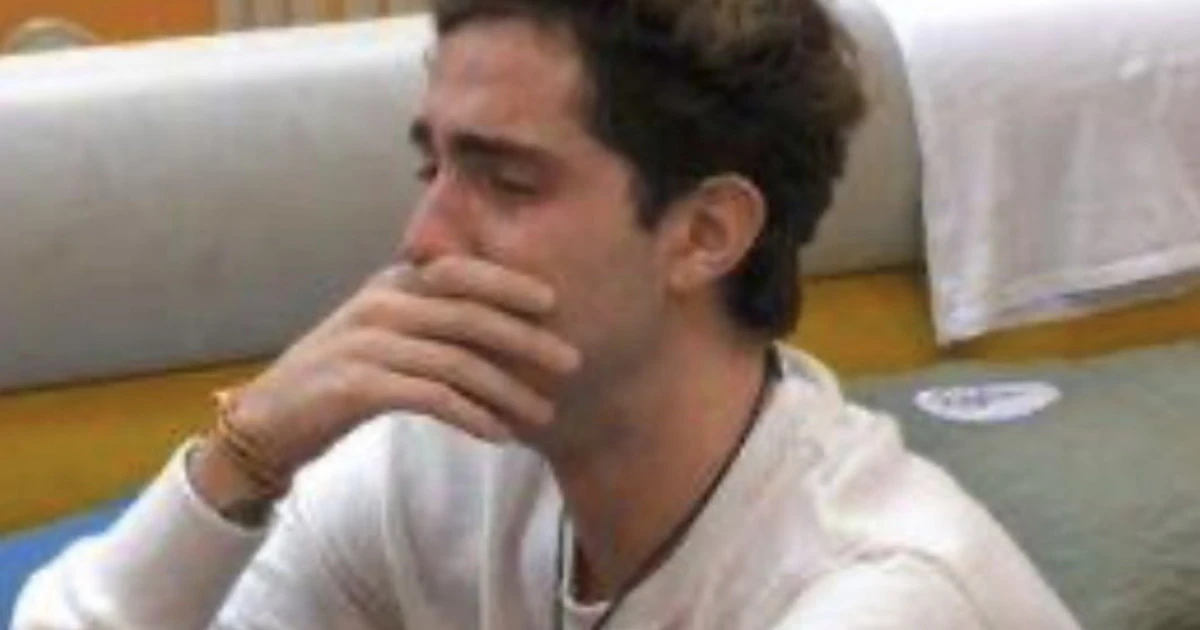 Grande Fratello Vip, "sbattuto a terra e preso a calci": Tommaso Zorzi, violenza inaudita