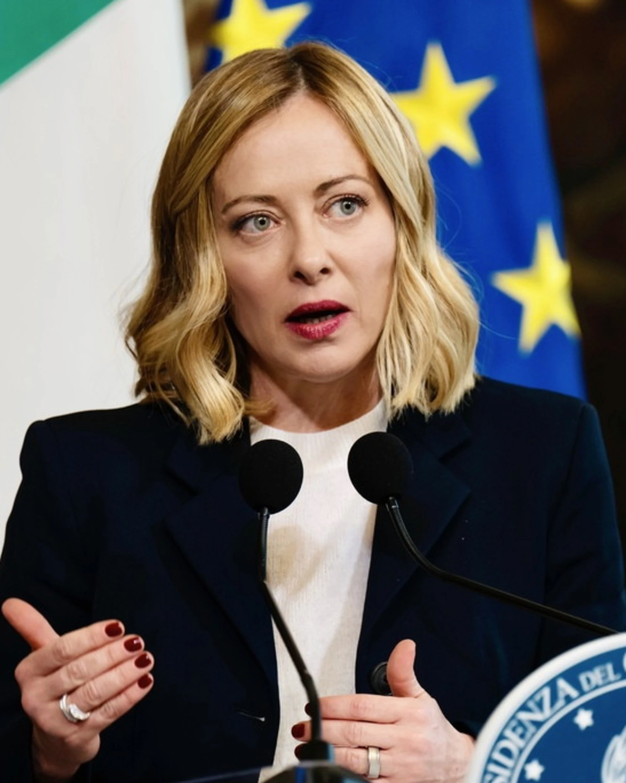 Giorgia Meloni, la prima pagina de "Le Figaro" fa impazzire la sinistra