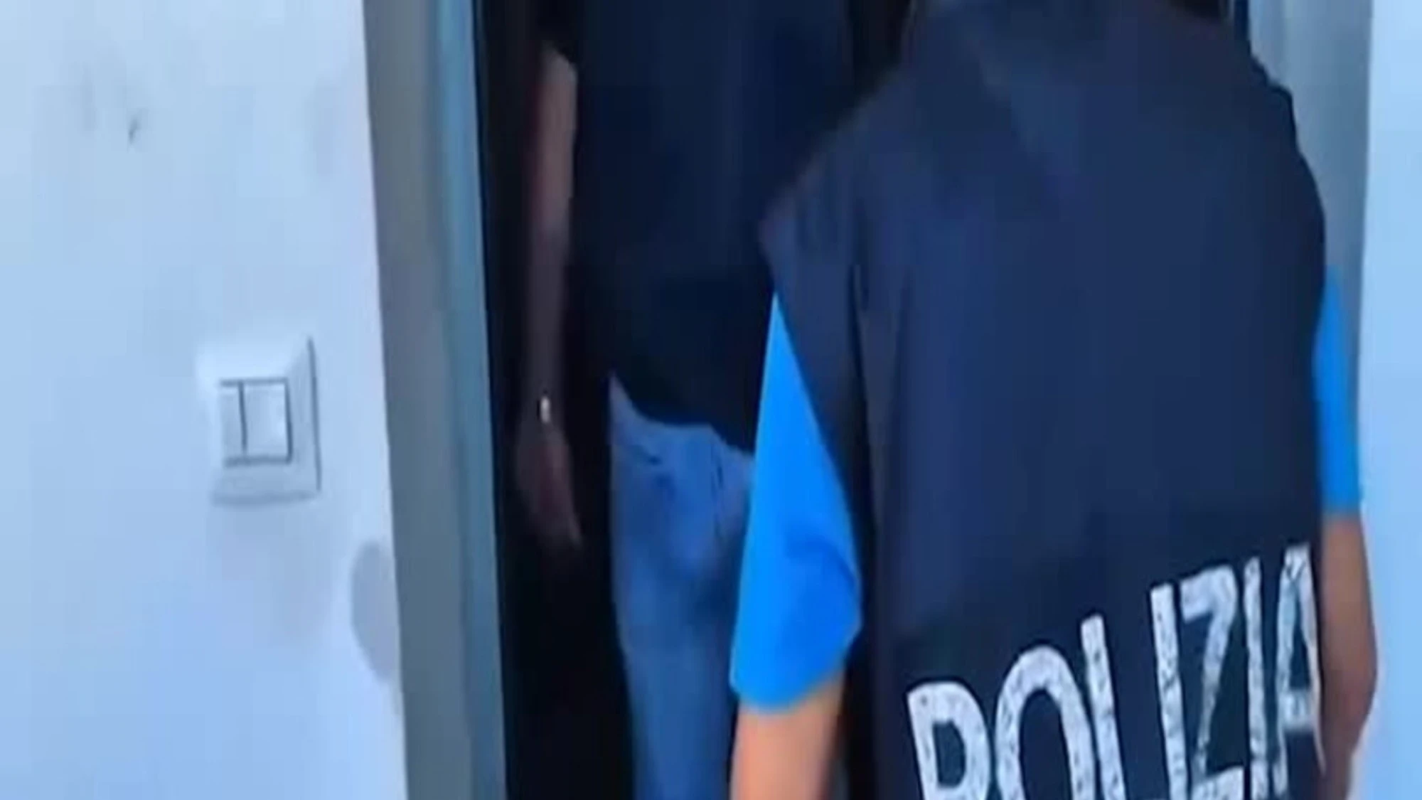 Sequestrati 31kg tra cocaina e hashish a Pomezia, 3 arresti