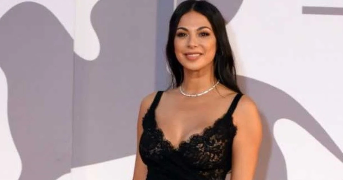 Moran Atias, l'eleganza dell'attrice è sbarcata a Venezia