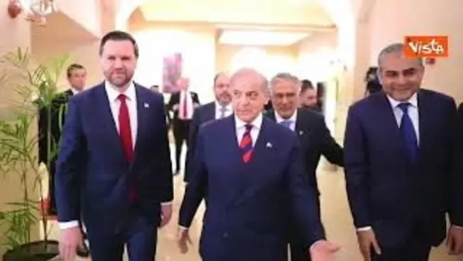 Leggi l'articolo: Primo ministro pakistano incontra JD Vance per i colloqui Usa-Iran