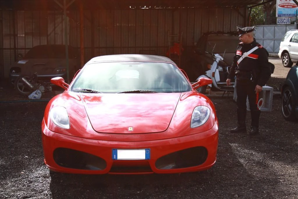 Evasione fiscale, il boom delle auto di lusso? In Calabria, anche se dichiarano pochissimo