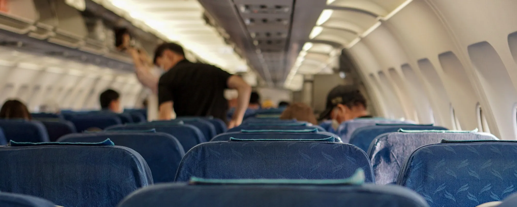 "Lo ha fatto nella toilette": allarme e maxi multa: cosa è successo sul volo Praga-Catania