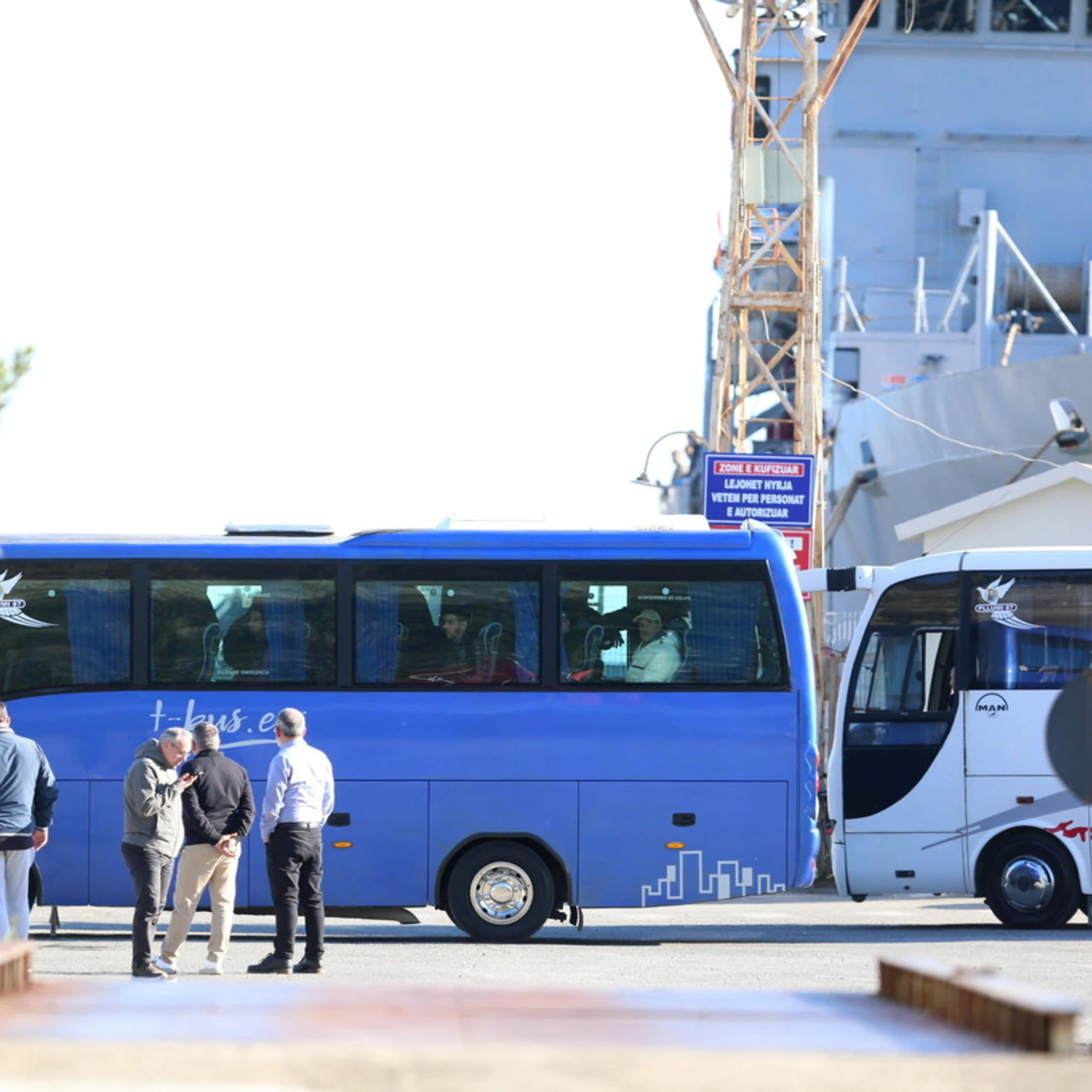 La sinistra coi migranti usa il modello Capalbio