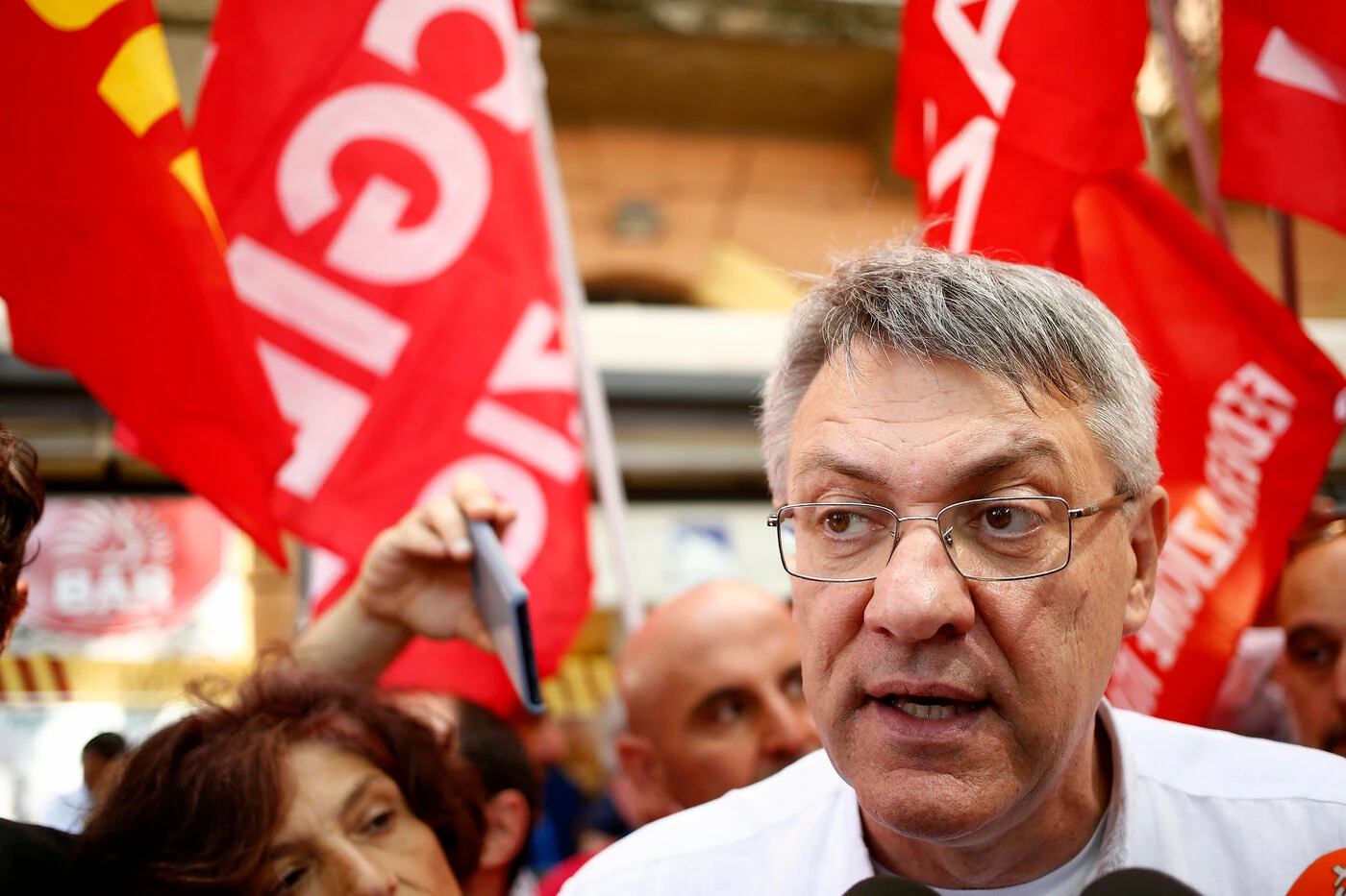 Parlamentari, che vergogna: lavorano meno dei sindacati. Quanto durano le loro ferie
