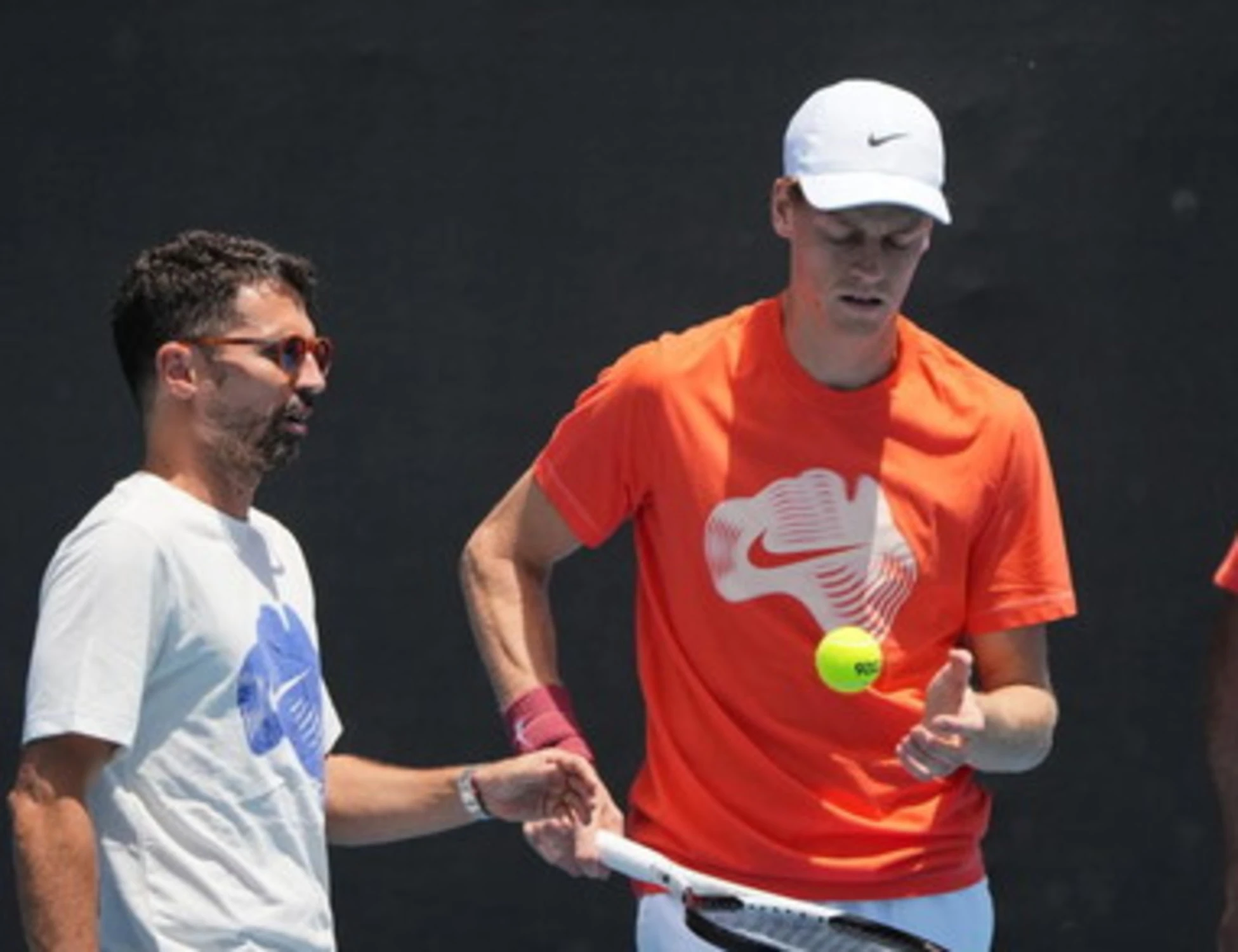 Jannik Sinner, alta tensione con i suoi allenatori: "Discussioni importanti"