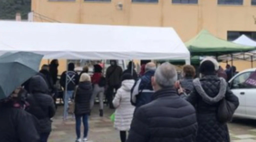 Sardegna, il lockdown non funziona più? "Dopo 10 giorni...", il caso che terrorizza l'Italia