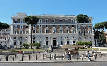 https://media.liberoquotidiano.it/Cl7TMo6R-ZELge_-mYPOR9lQkcp15IJiqyAcSxq30Fs/width:800/quality:90/aW1hZ2VzLzIwMjYvMTAvMDUvMTQyMTEwMjU0LTU3MWRiMDdiLTZjNjQtNDA0YS1hYjc4LTEyNDQ4ZmQ3YjI1Yi5qcGc.webp