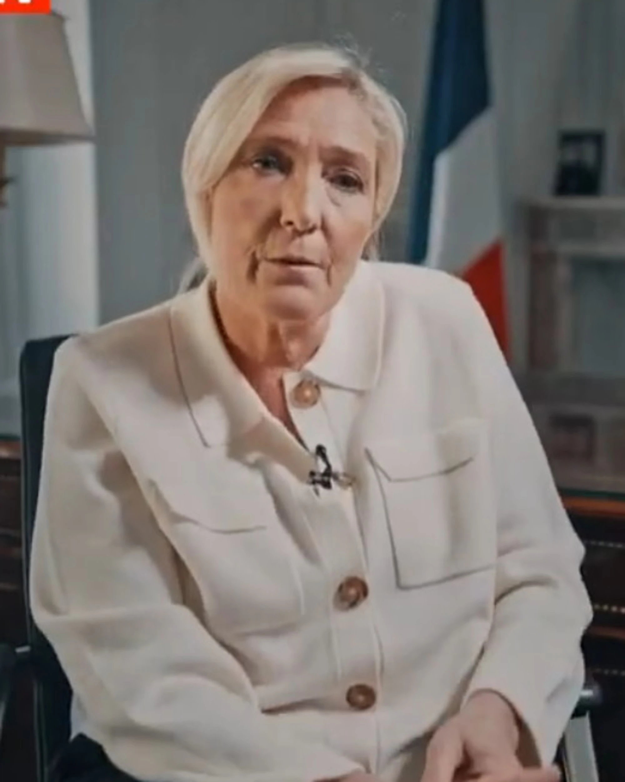 Marine Le Pen, "una bomba nucleare. Ci rubano le elezioni"