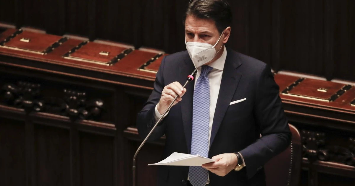 Giuseppe Conte alla Camera durissimo contro Renzi: "Crisi senza senso". Poi l'appello: "Chi ha a cuore l'Italia mi appoggi contro i sovranisti"