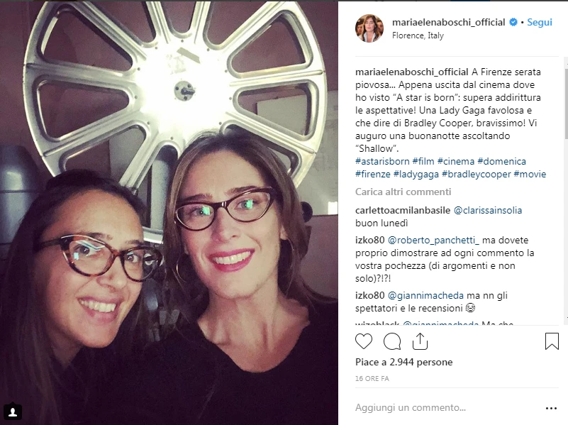 Maria Elena Boschi, la foto con l'amica al cinema che rivela il nuovo paio d'occhiali