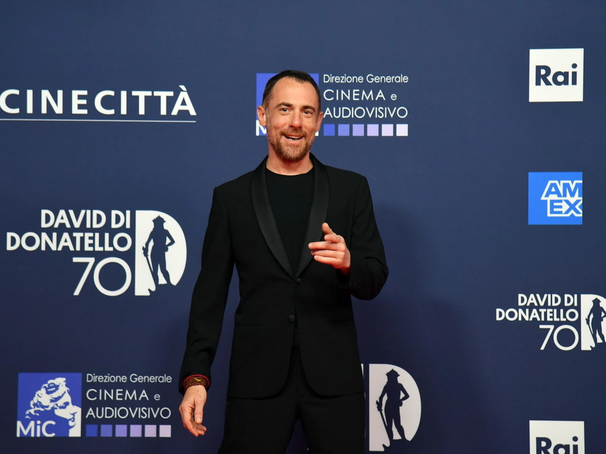 Il "Vate" Germano prende i soldi dal governo. Poi lo infanga sui contributi del cinema