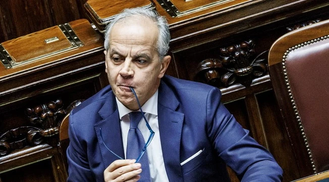 Matteo Piantedosi, colpo di scena: ecco dove manda i migranti