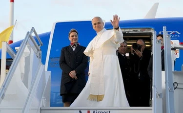 Leone XIV, il viaggio per la pace nel Cristianesimo che resiste fra ferite antiche e attuali