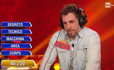 L'Eredità, Mattia fallisce alla Ghigliottina e scoppia la bufera: "Una cagat***"