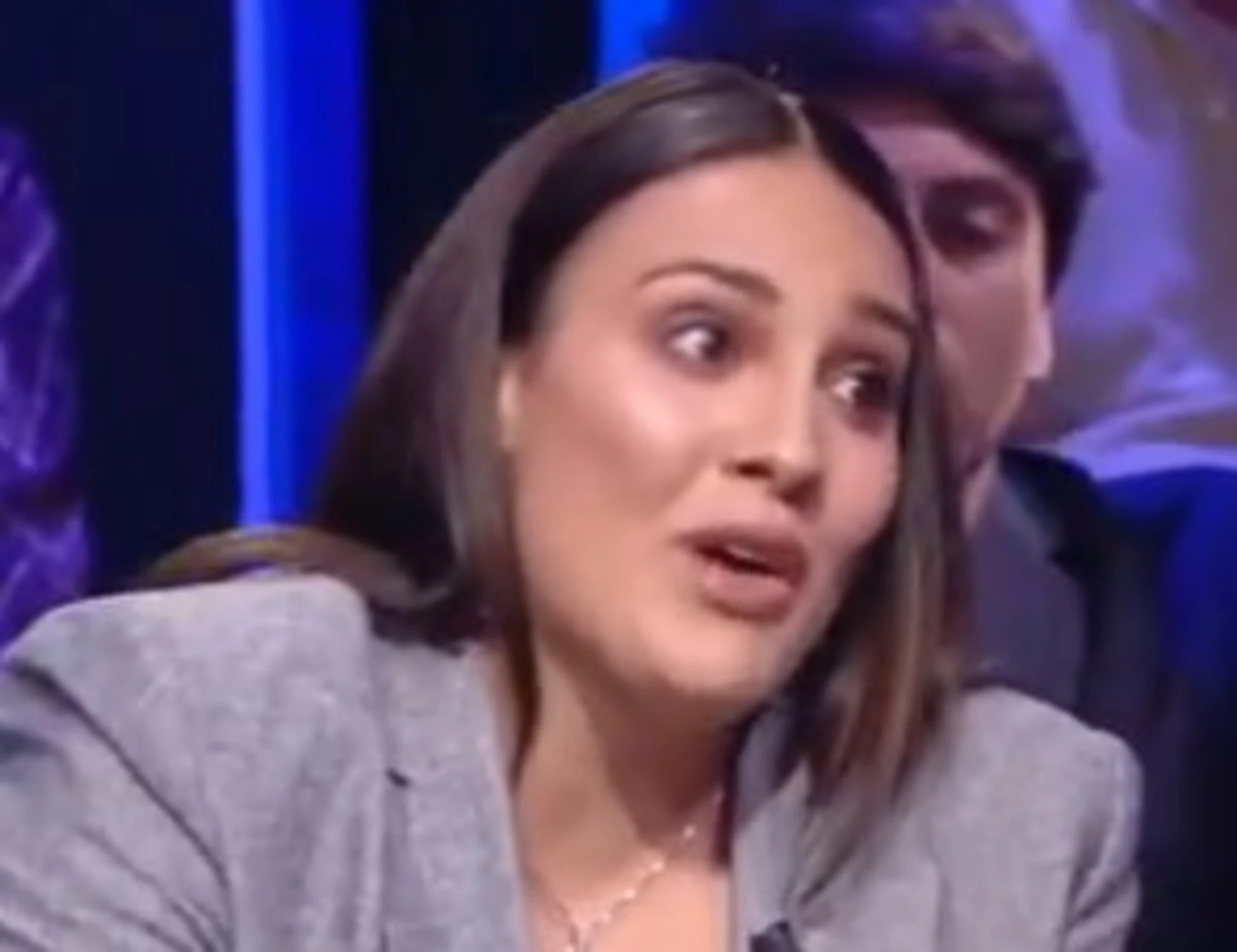 Dritto e Rovescio, Francesca Manzini le suona alla sinistra: "Sbeffeggiate"