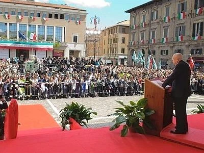 Napolitano: ''No ai demagoghi di turno come 'L'Uomo qualunque'''