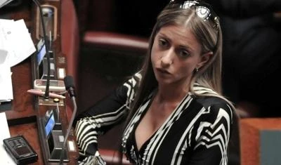 La deputata Pdlle canta a Fatto e Repubblica"Senza Silvio siete disperati"