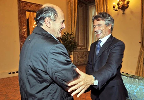 Il segretario Pd Pier Luigi Bersani con l'ex presidente del Mps Giuseppe Mussari