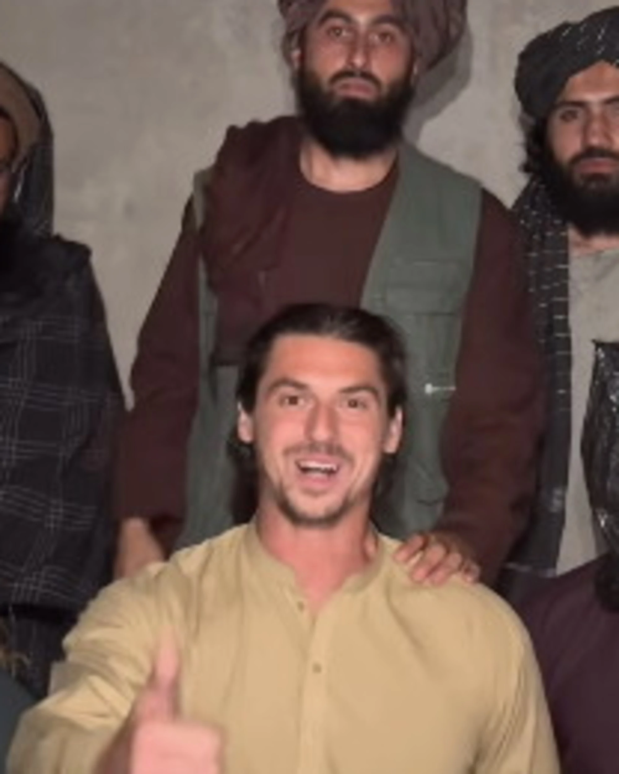 Afghanistan, il surreale video dei talebani: un'esecuzione? No, spot per turisti Usa