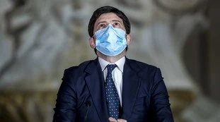 Green pass, ecco gli italiani che resteranno esclusi: Speranza come la Fornero, gli &quot;esodati&quot; del Covid