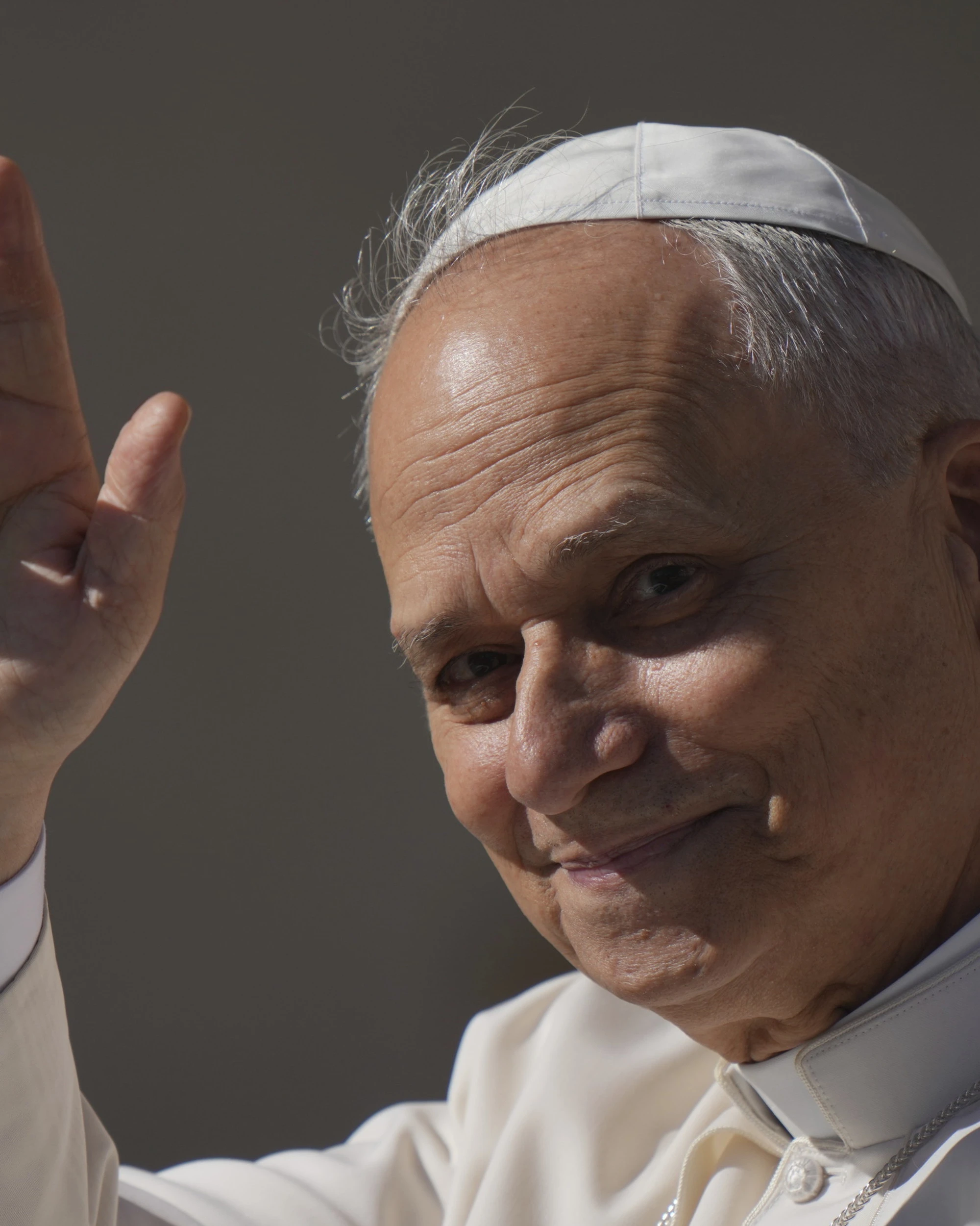 Vaticano, voragine da 2 miliardi e punti oscuri: Leone XIV nei guai