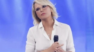Amici di Maria De Filippi, arriva "l'amico americano". Indiscrezione sul clamoroso nuovo arrivo in squadra