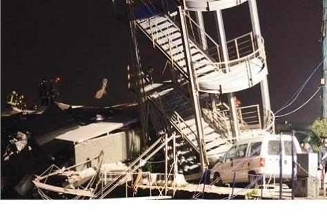 Strage al porto: 7 morti, 4 feritiIndagato il comandante della JollyUn superstite. Altri due dispersi
