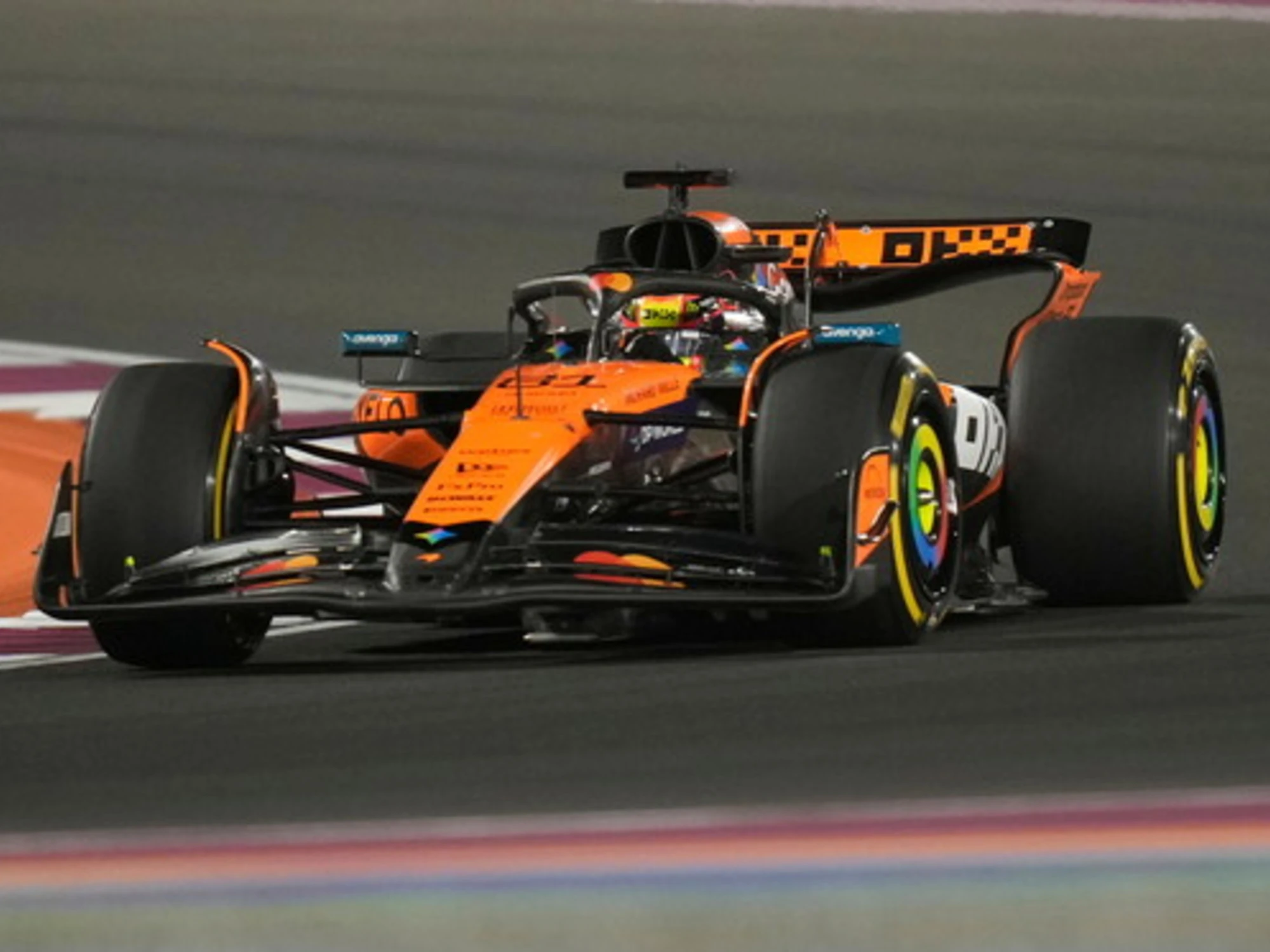 Gp Qatar, Piastri domina la Sprint e tiene vivo il mondiale. Disastro-Ferrari