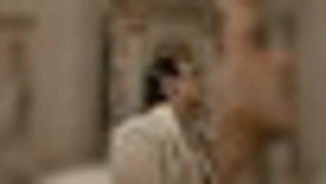 Esibizione a sorpresa di Achille Lauro a Fontana di Trevi