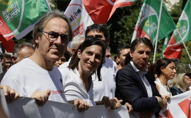 Il potere sta logorando chi non ce l’ha (ancora una volta)