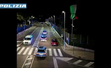 https://media.liberoquotidiano.it/Czdply7a3ydrzVKjawQ28l3mEyjoqgKnsITZWeZ5V3o/width:800/quality:90/aW1hZ2VzLzIwMjUvMDkvMjUvMDc0NjI3NTY5LTc0Zjc5NjQyLTRmMDAtNDk1ZS05OGRlLTM2NjY3MmFkYWZhYi5qcGc.webp