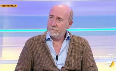 Addio a Roberto Arditti, il giornalista stroncato da un malore: aveva 60 anni