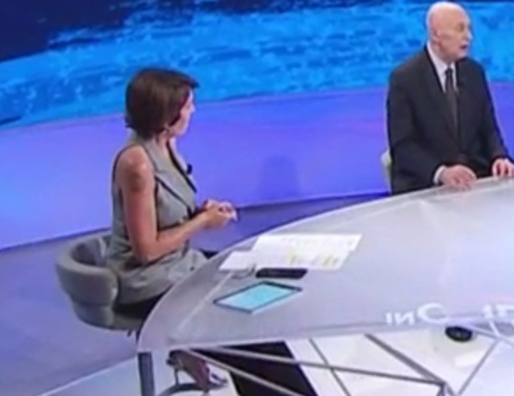 In Onda, Paolo Mieli: "Terzo mandato per Mattarella". Marianna Aprile: "Pover'uomo"