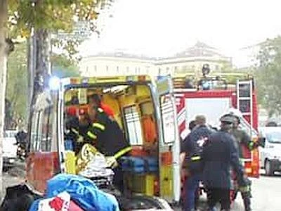 Senigallia, autobus turistico finisce fuori strada sulla A14: 44 feriti