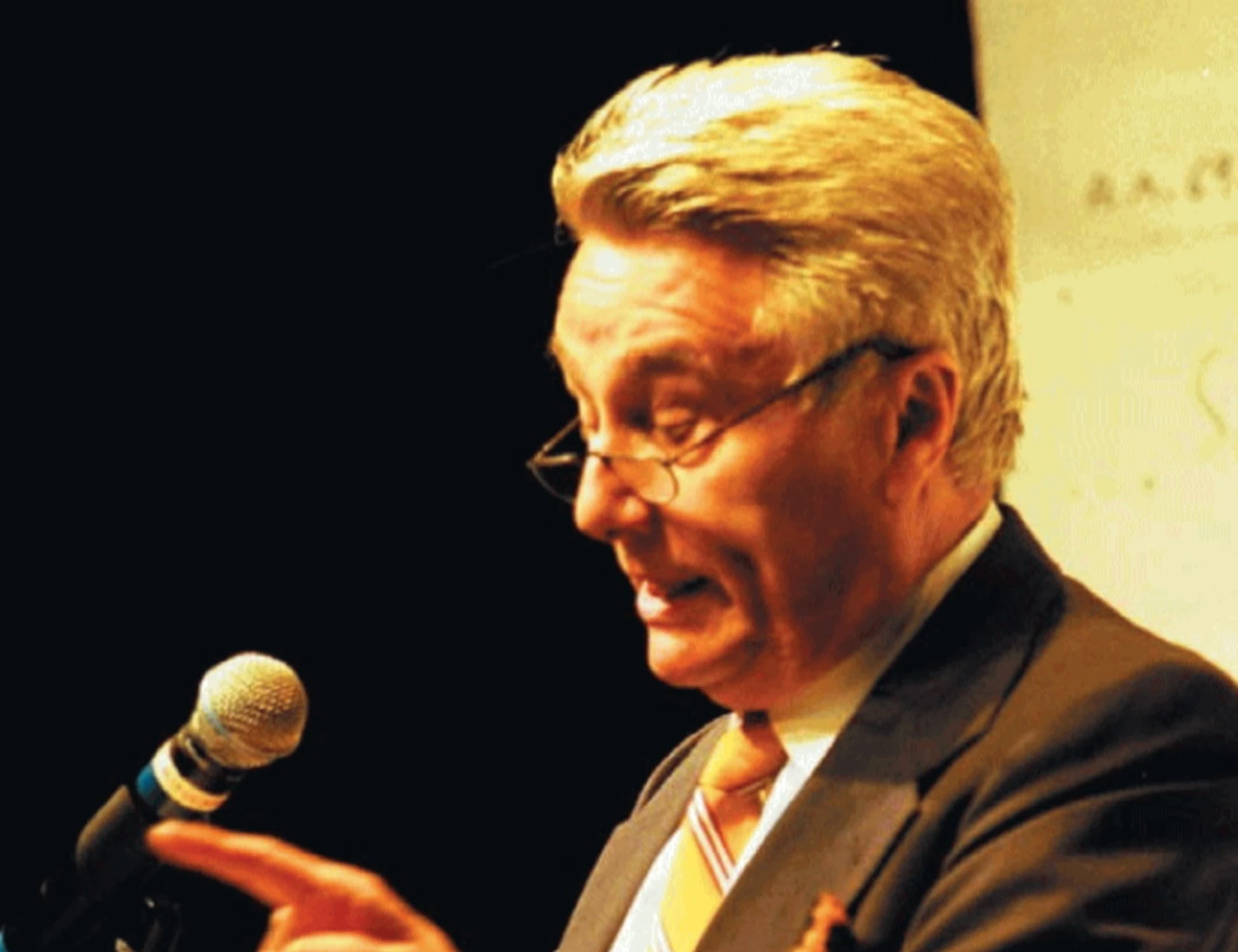 Il vizio italiano dei salottini dalla parte giusta