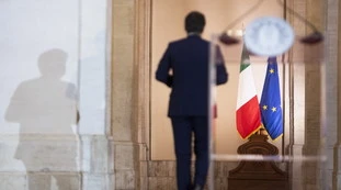 Giuseppe Conte, nuovo Dpcm lunedì: "Partito il giro di riunioni", verso lockdown locali e stop spostamenti tra regioni