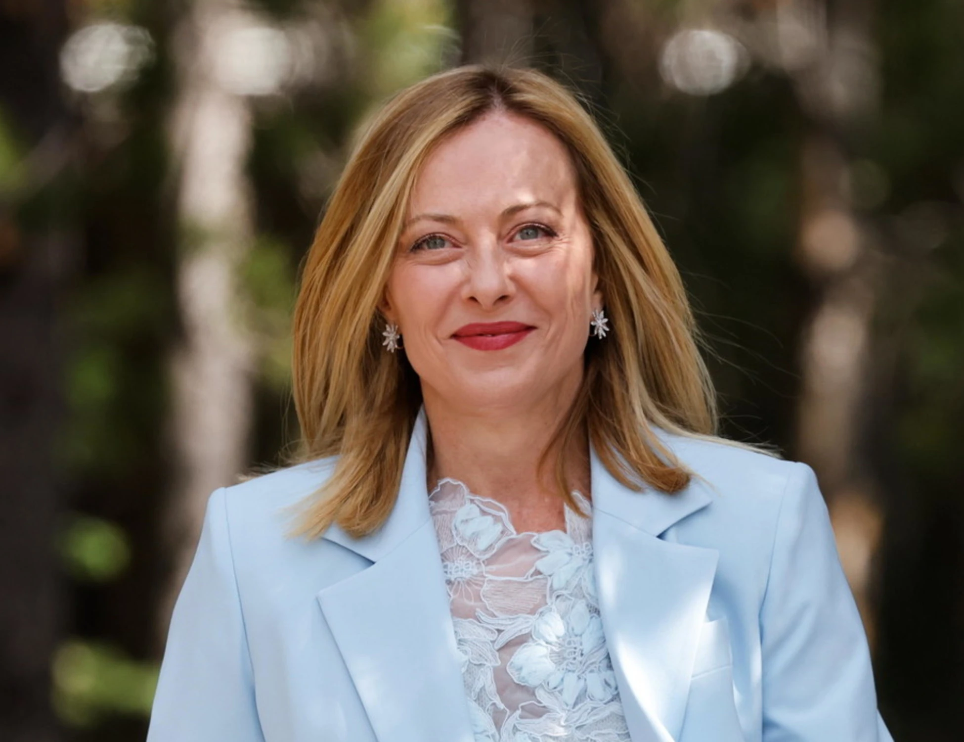 Sondaggio supermedia, FdI prende il volo: a sinistra c'è un crollo vertignoso