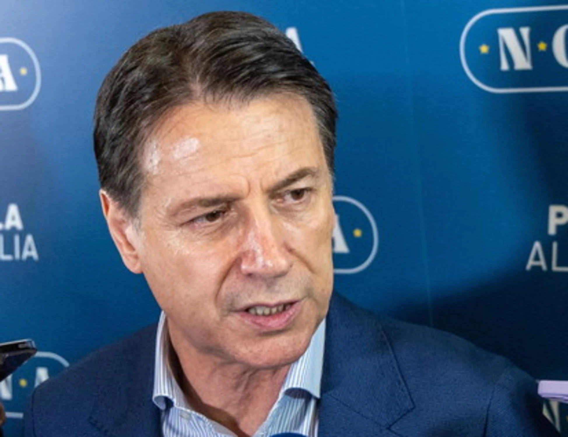 Superbonus, l'ultimo disastro di Conte: ci costa 10 tagli delle accise sulla benzina