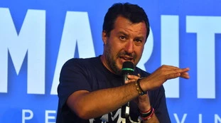 Immigrazione, Matteo Salvini sui tre nigeriani: "Morsi e botte in ospedale, Conte e Lamorgese ci mettono in pericolo"