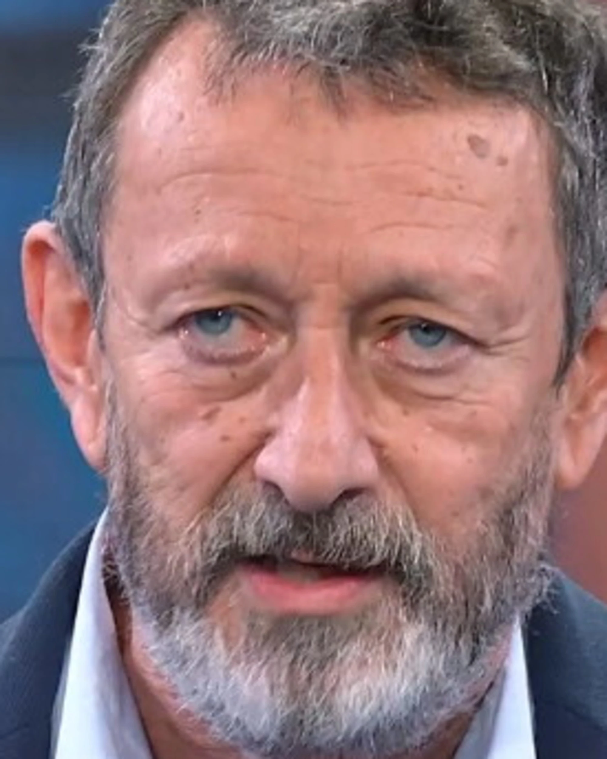 Michele Serra dopo trent'anni scopre gli errori delle gazzette delle Procure