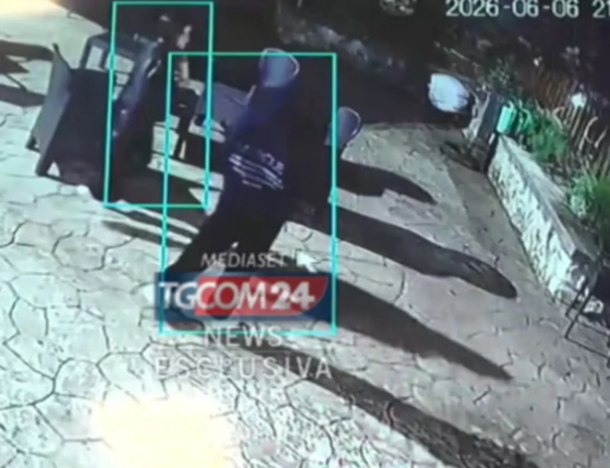 Leggi l'articolo: L'ultimo video e il messaggio in codice: sorelline scompare in Abruzzo, sviluppi inquietanti