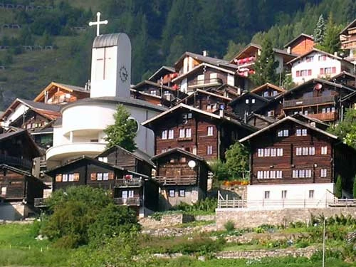 Il paesino da sogno a pochi passi dall'Italia: se ti trasferisci qui ti danno 60mila euro