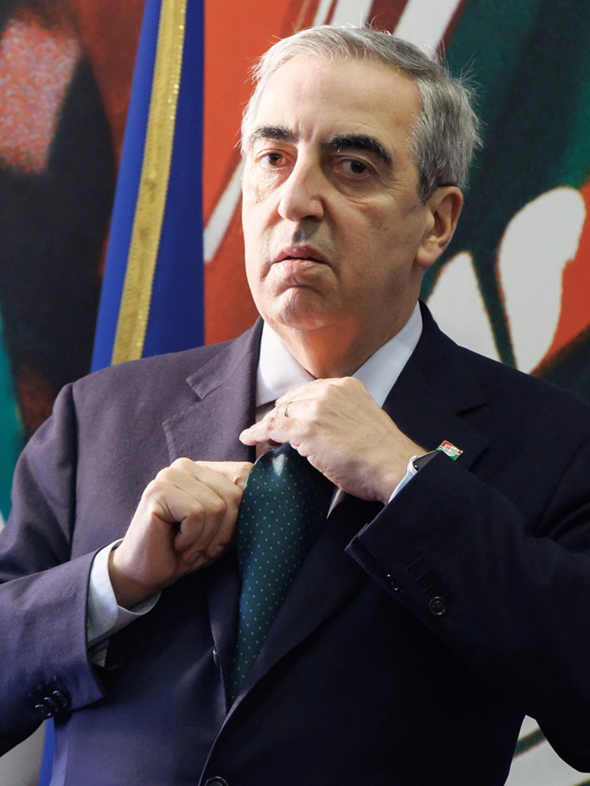 Una piazza per l'Europa, Gasparri: "Nani, ballerine... fate ridere! Schlein è minoranza nel suo Pd"