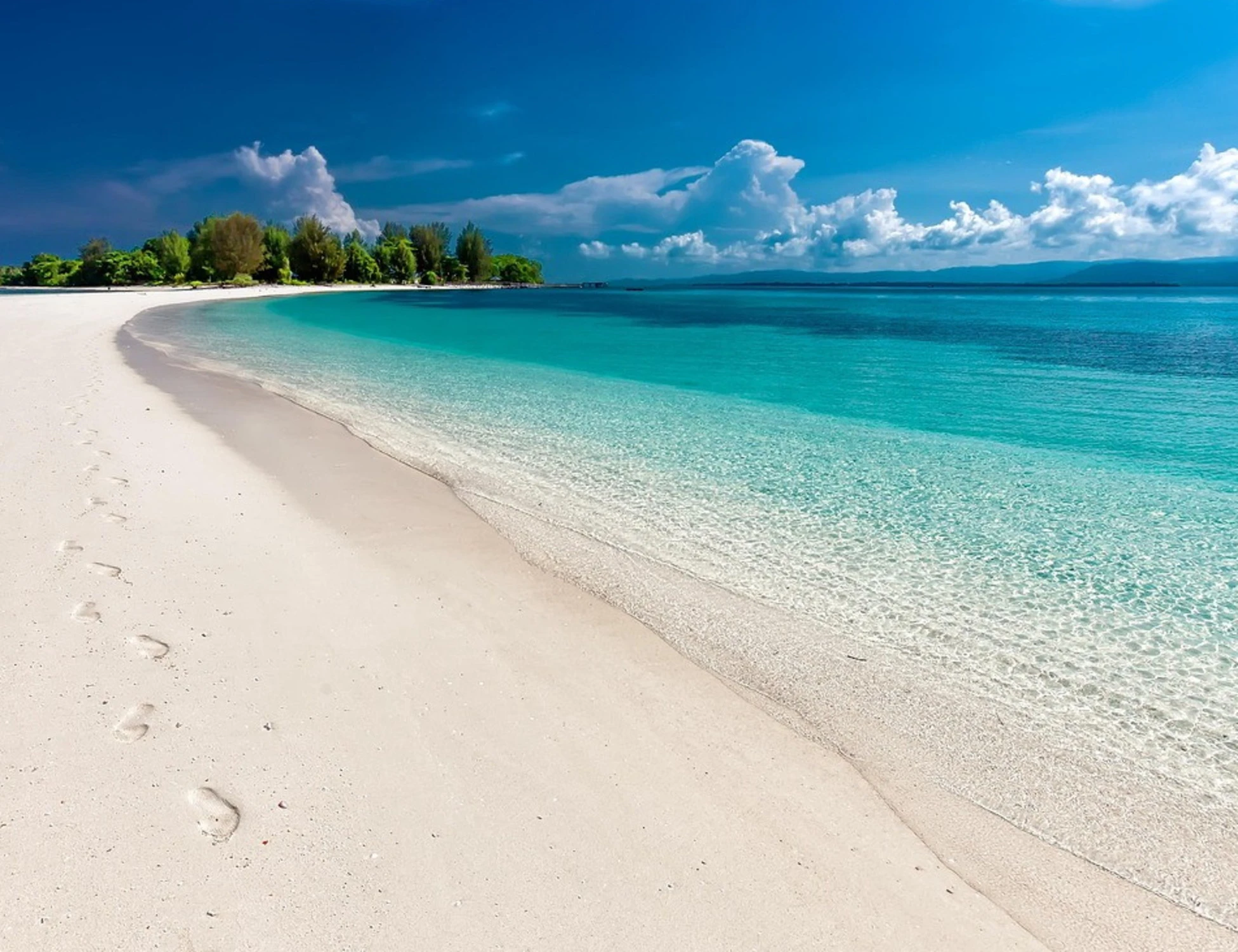 Vacanze, le 14 spiagge più originali e segrete d'Europa: tre sono italiane