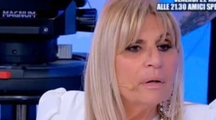 Uomini e Donne, Gemma Galgani furiosa: la soffiata sull'uscita segreta di Sirius e l'impensabile Dama, ecco chi è lei