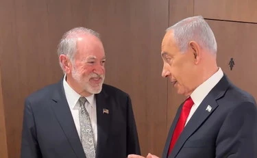 Medio Oriente, la diretta. Huckabee è vivo, il video smonta le fake iraniane. Trump contro Macron: "Finirà molto presto"