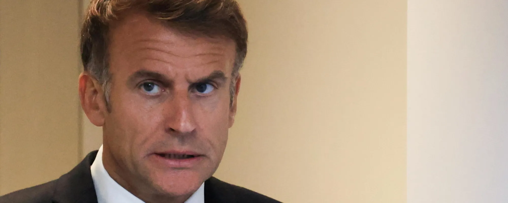 "Rabbia e vergogna, nulla lo giustifica": Francia a ferro e fuoco, Macron parla alla Nazione